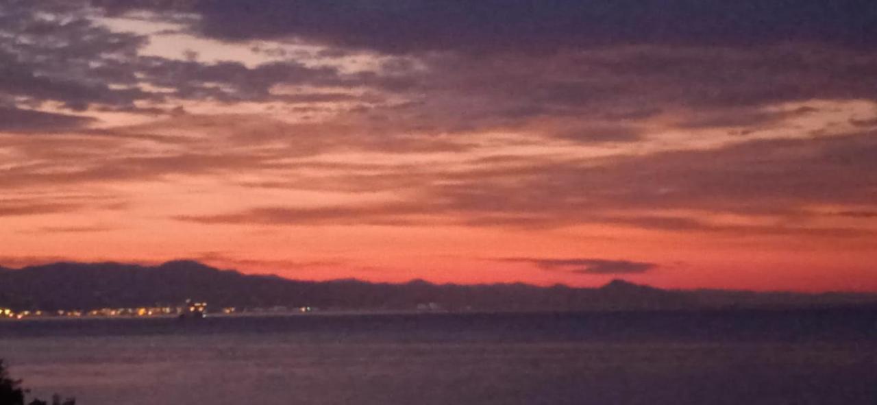 Appartamento Con Super Vista Sul Mare Arenzano Exterior foto